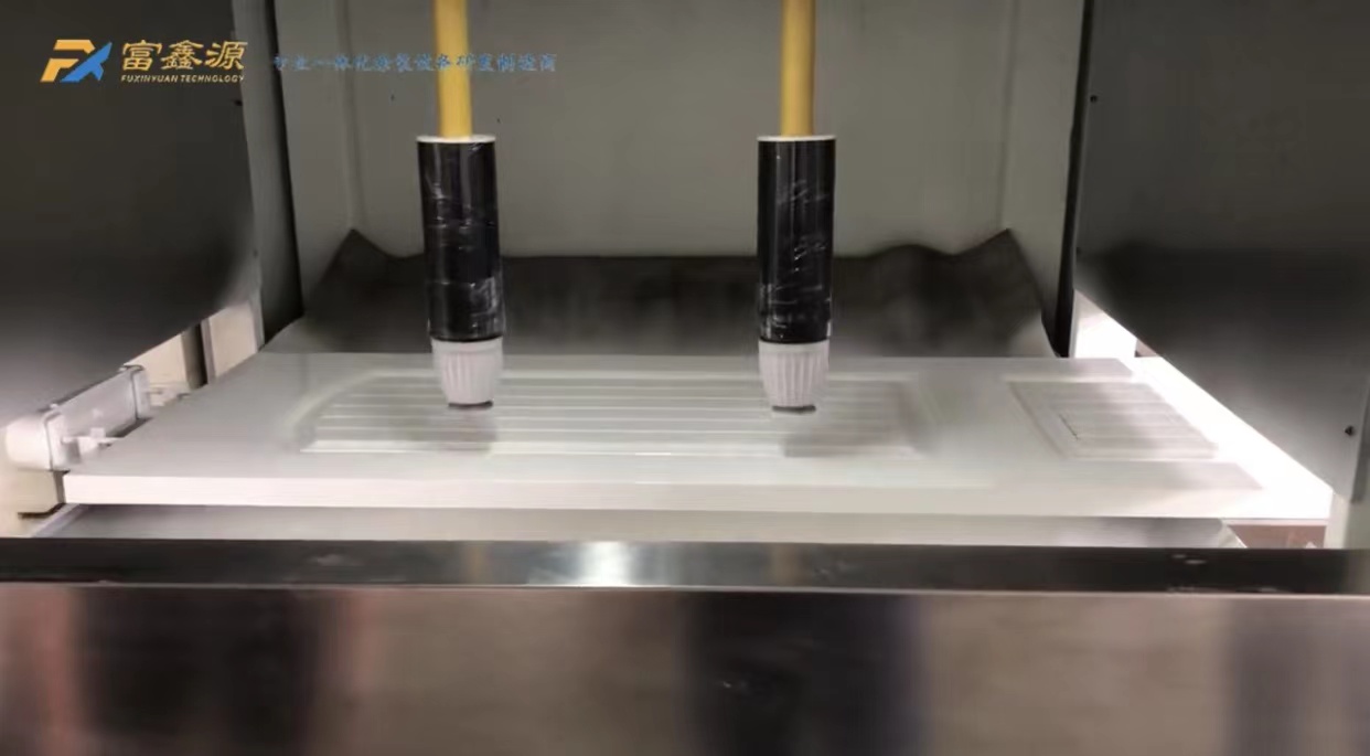 靜電噴涂 涂裝設(shè)備 成都噴涂機(jī) 四川噴涂機(jī) uv涂裝 uv噴涂 富鑫源噴涂 噴涂機(jī)廠(chǎng)家 噴涂生產(chǎn)線(xiàn)廠(chǎng)家